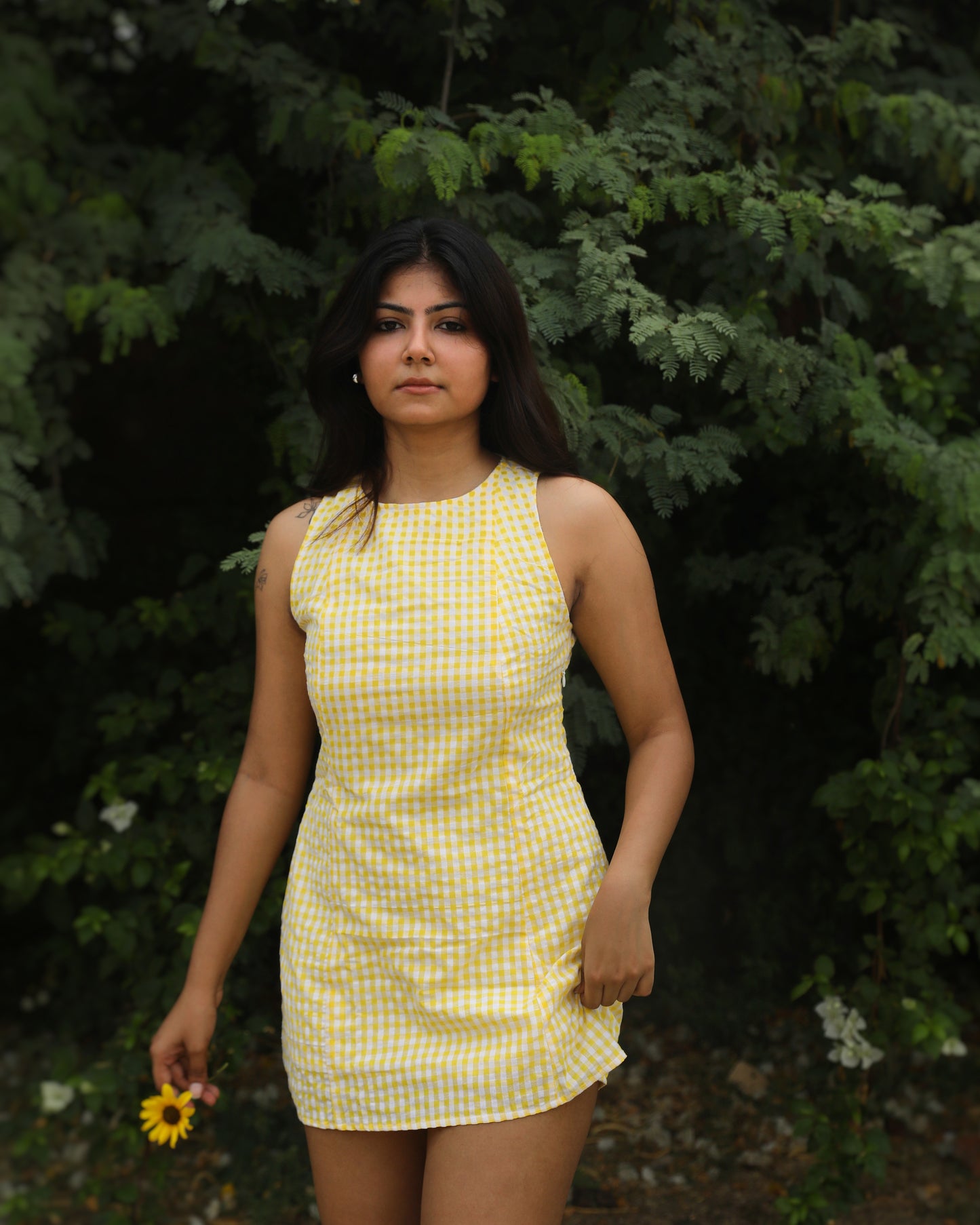 Yellow gingham straight dress with square neckline in soft cotton
